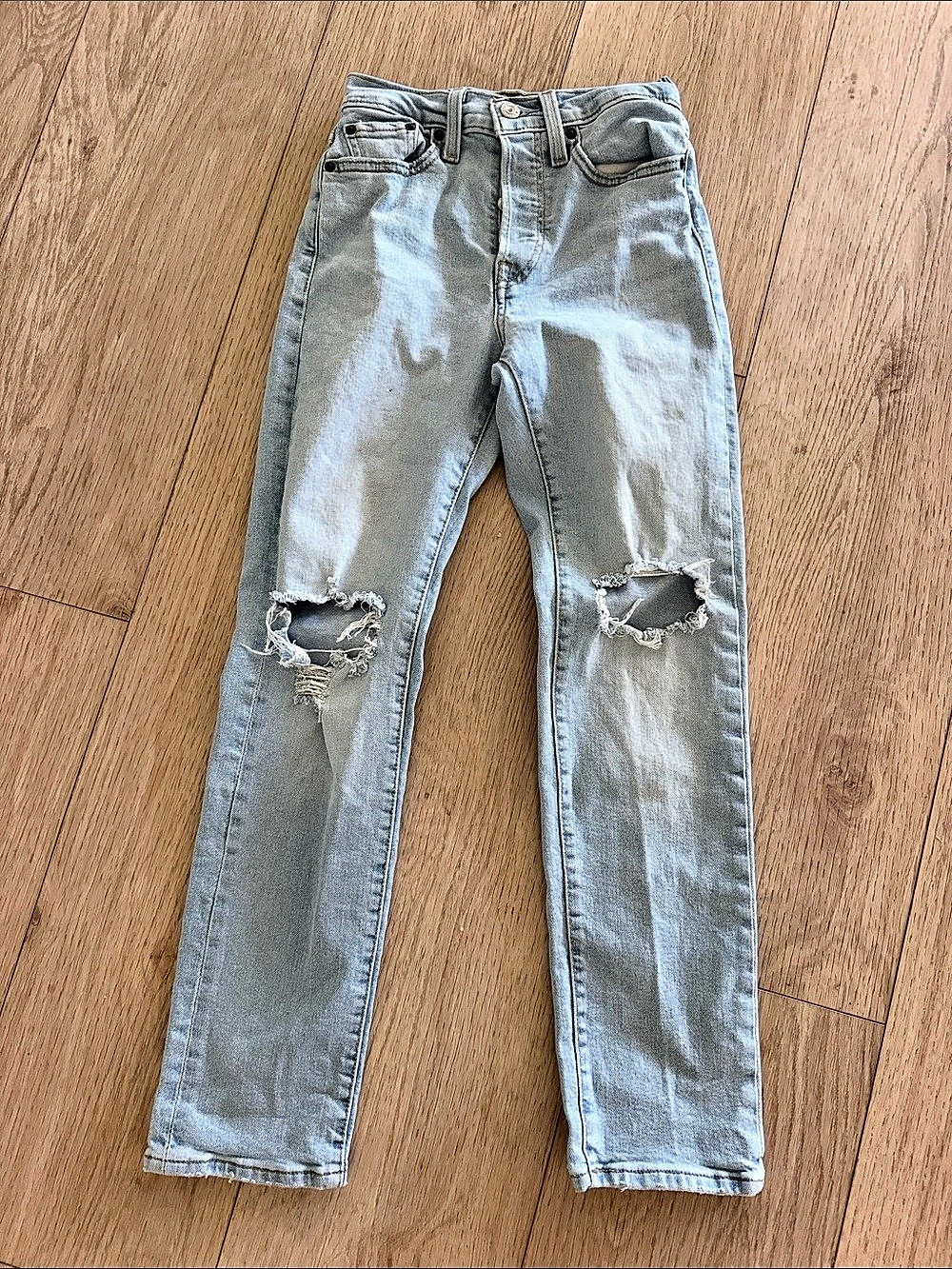 Levi’s Wedge Straight Distressed Straight Leg Jeans in Blue Waist 24 (24x28)